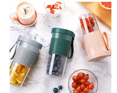 Mini USB Rechargeable Portable Blender Electric Fruit Juicer Kitchen Smoothie Maker Lightweight Sports Bottle Multifunction Blender