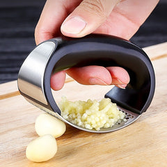 Anual Stainless Steel Garlic Press Manual Garlic Mincer Chopping Garlic Tools Curve Fruit Vegetable Tools Kitchen Gadgets Garlic Press Rocker Stainsteel Garlic Crusher Black Peeler And Metal Scraper Shopping