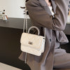 Image of Women's Portable Diamond Chain Messenger Bag Shopping