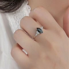 S925 Silver Oval Black Agate Diamond-embedded Simple Design Women's Ring Shopping